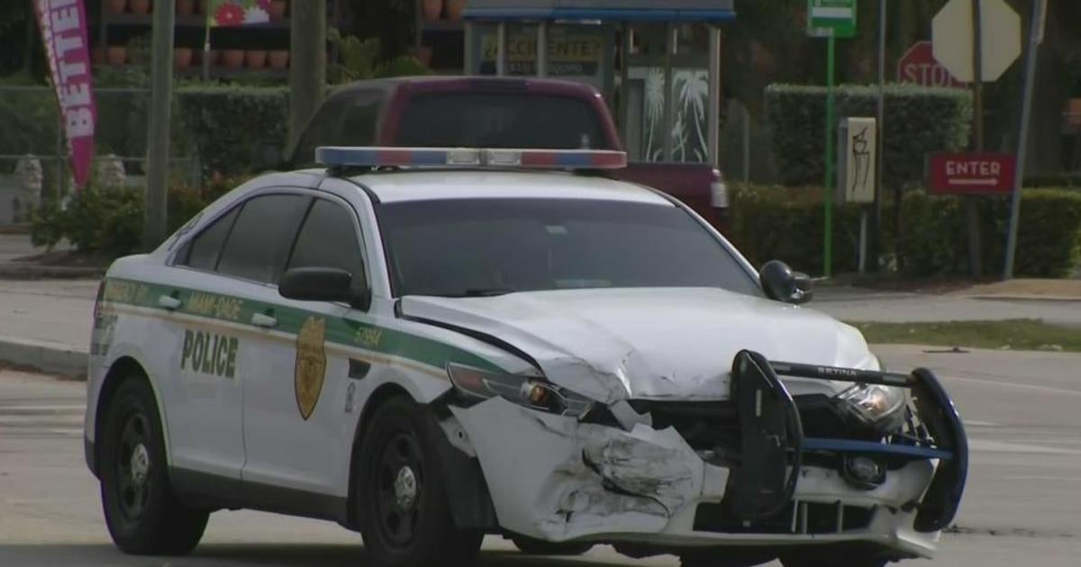 2 Miami-Dade officers’ cruisers crash into each other responding to call