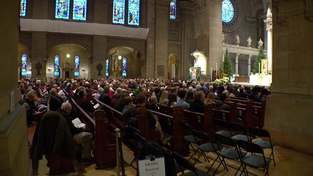 12p-vo-basilica-christmas-wcco6q5l.jpg 