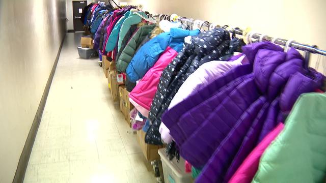 5p-pkg-coat-drive-wcco6q0u.jpg 