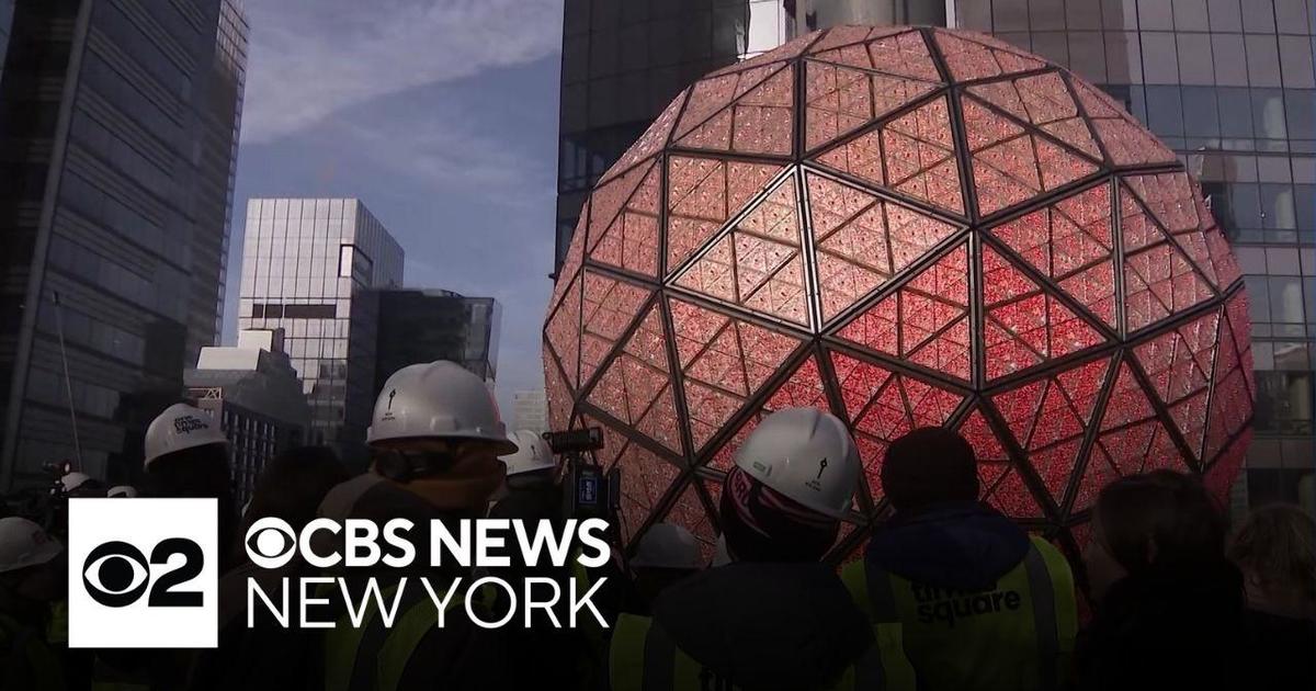 Times Square New Year’s Eve ball crystals installed