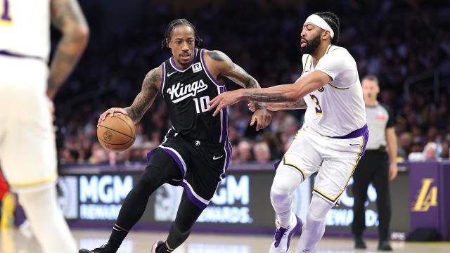 Sacramento Kings v Los Angeles Lakers 