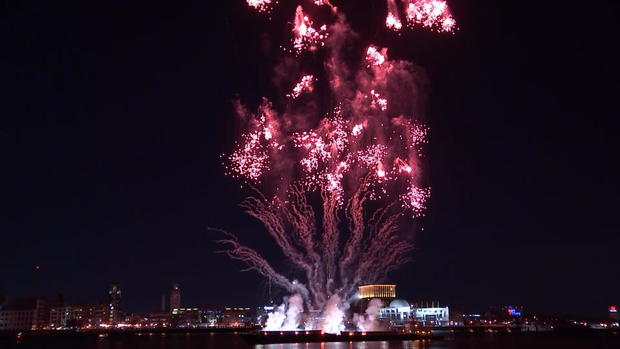 penns-landing-fireworks.jpg 