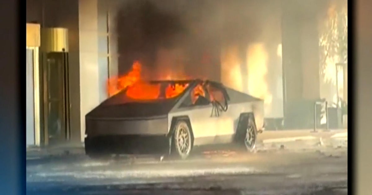 Tesla Cybertruck Explodes Outside Trump’s Las Vegas Hotel—Police Find