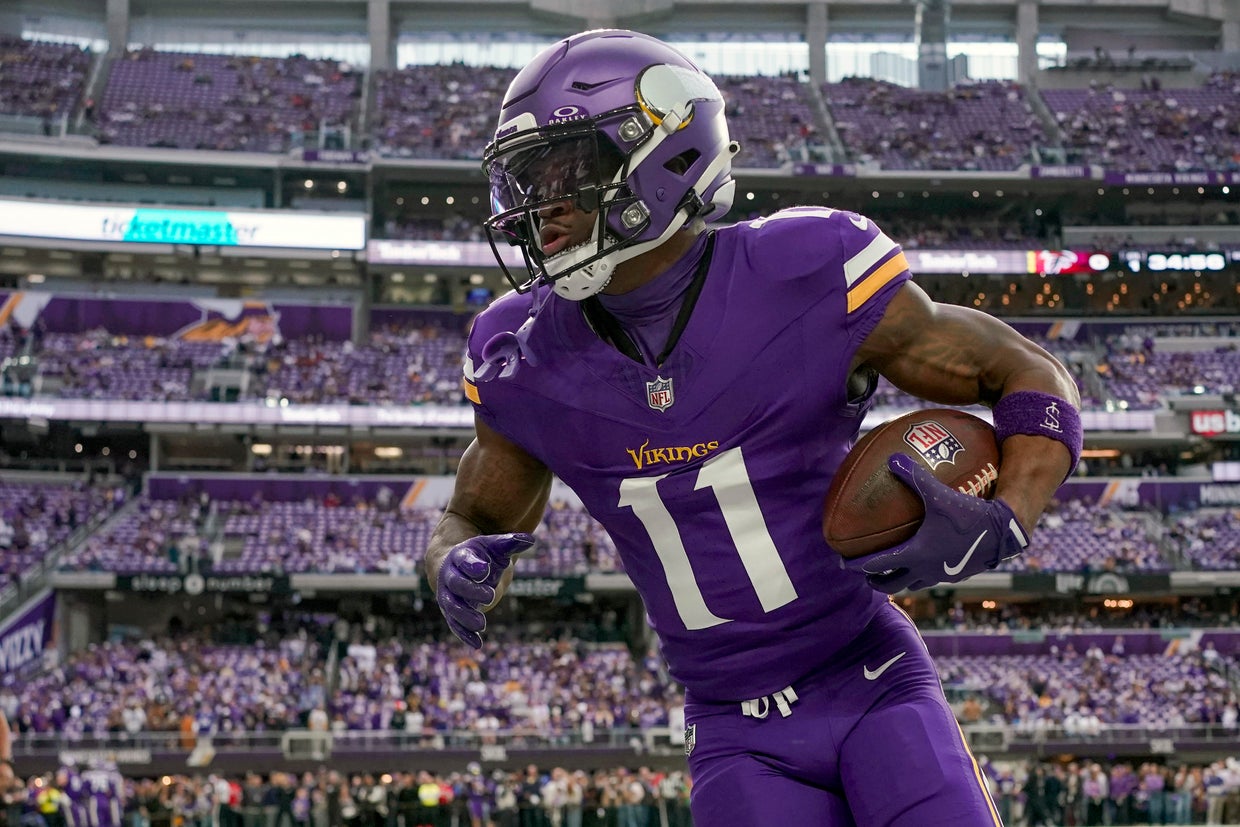 NFL: DEC 08 Falcons at Vikings