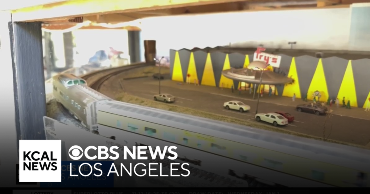 Altadena Man's Massive Model Train Set Turns His Home Into Popular 