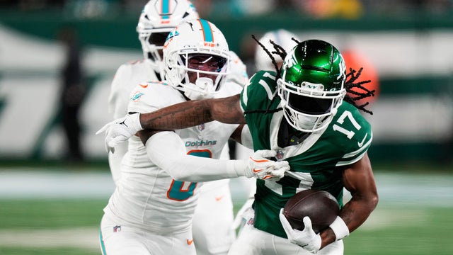 Miami Dolphins v New York Jets