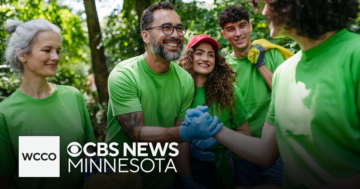 Volunteering an hour per week can help you live longer, study finds ...