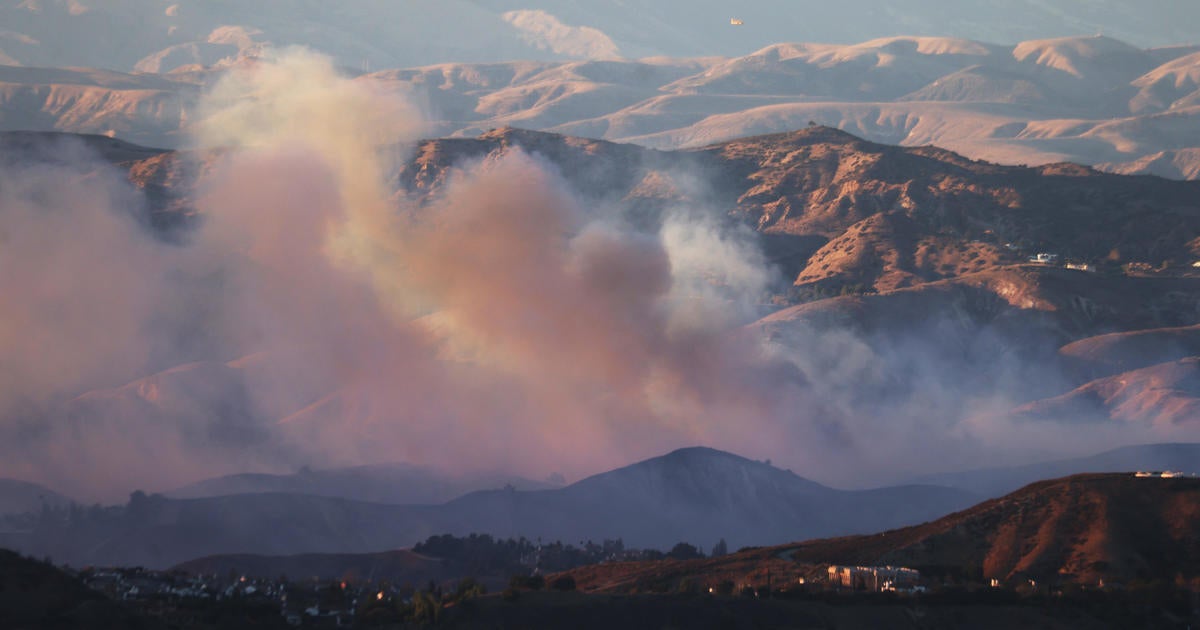 All Kenneth Fire evacuations have been halted after 1,000 acres burned in the West Hills region