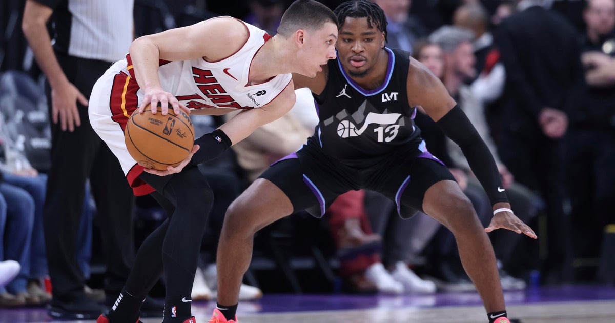 Clutch plays lift Heat over Jazz, 97-92 Clutch plays lift Heat over Jazz, 97-92