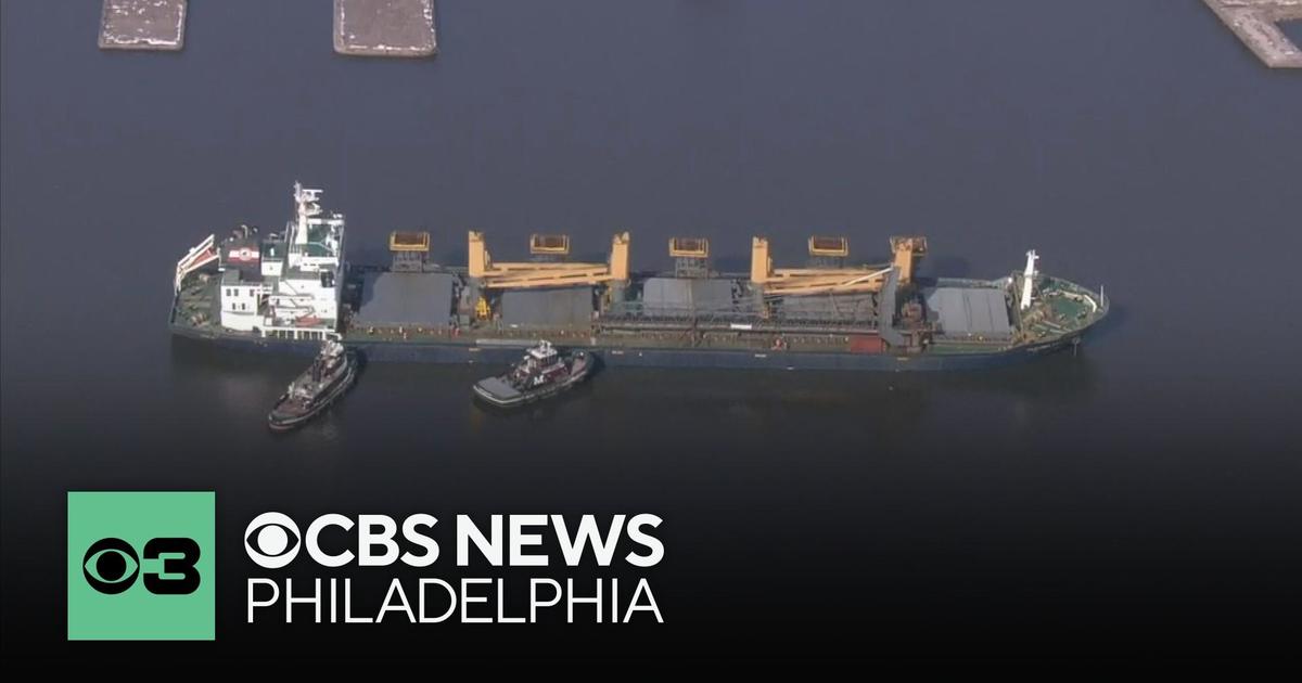 Cargo ship re-floated in Delaware River near Ben Franklin Bridge after getting stuck