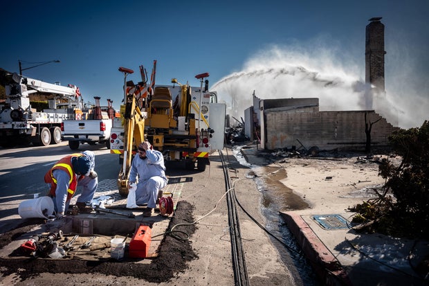 Enquanto a recuperação do Palisades Fire continua, os bombeiros se preparam para outro evento de vento