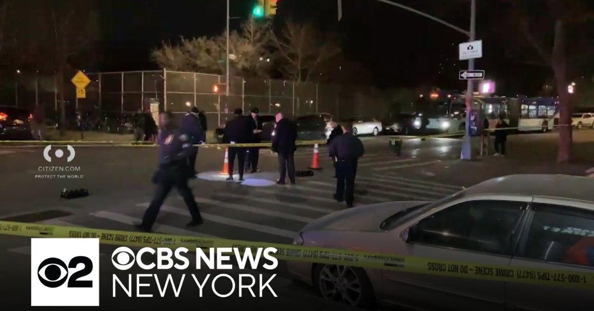 15-year-old boy shot in Brooklyn - CBS New York