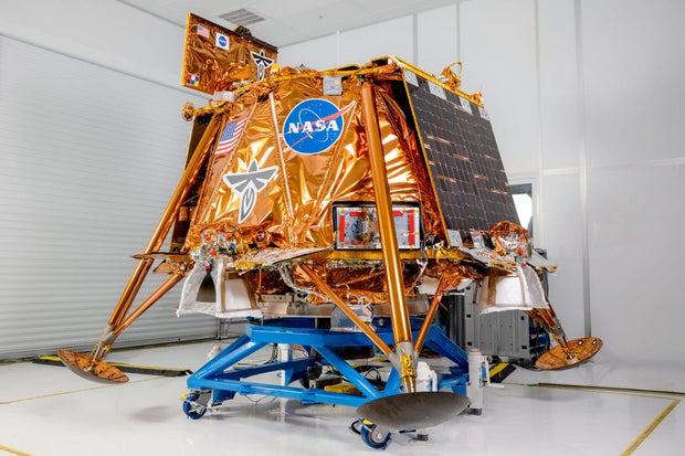 blueghose-whiteroom-spacecraft.jpg