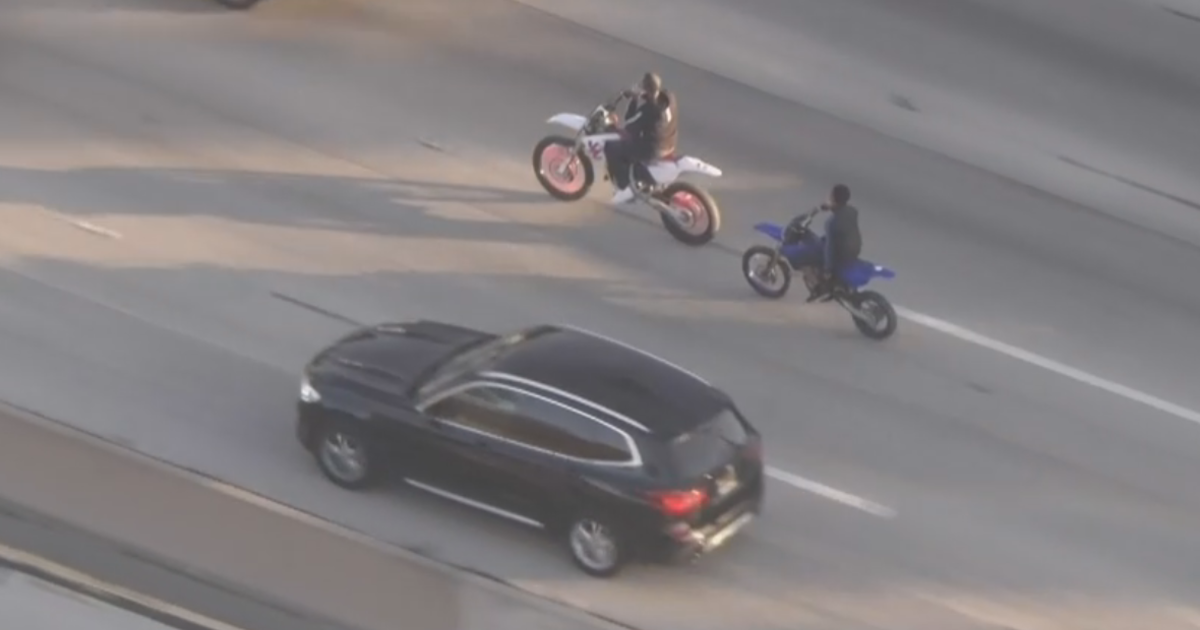 High-Speed Police Chase Involves Dirt Bikers in Los Angeles