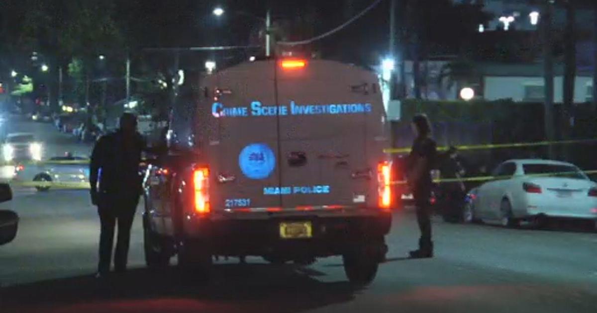 Dead man found inside car in Little Havana prompts investigation, police say