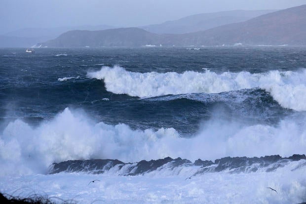 Storm Éowyn slams Ireland, parts of U.K. with record winds