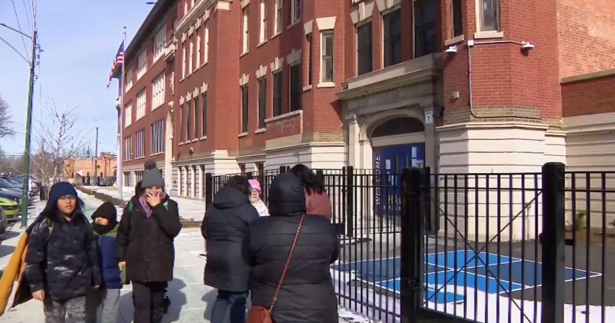 Chicago Public Schools officials say ICE agents turned away from South Side school, but ICE denies they were there