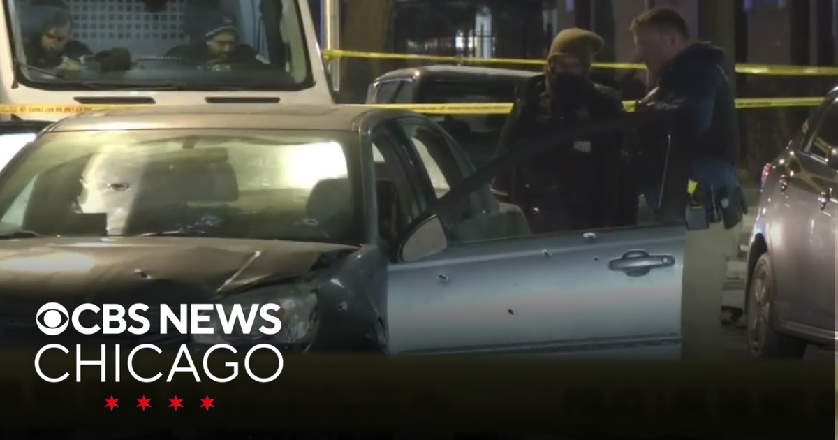 Man shot, killed while driving on Chicago's West Side - CBS Chicago