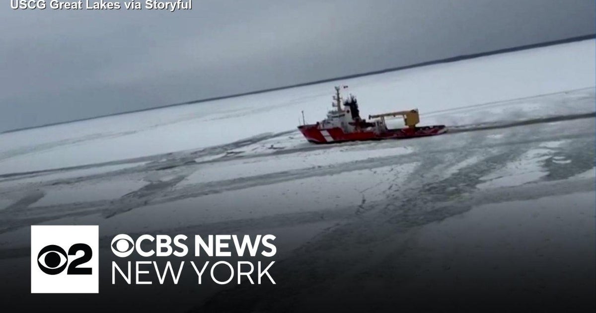 Canadian ship stuck on frozen Lake Erie freed from icy water - CBS New York