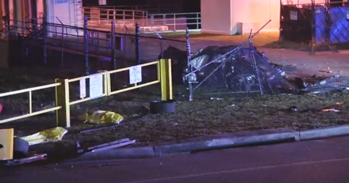 19-year-old man killed, 6 others injured in Davie high-speed crash, FHP says 19-year-old man killed, 6 others injured in Davie high-speed crash, FHP says