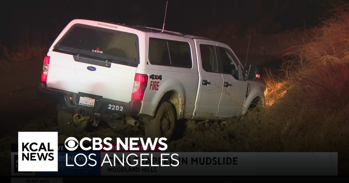 Mudslide traps several cars in Woodland Hills as rain moves through