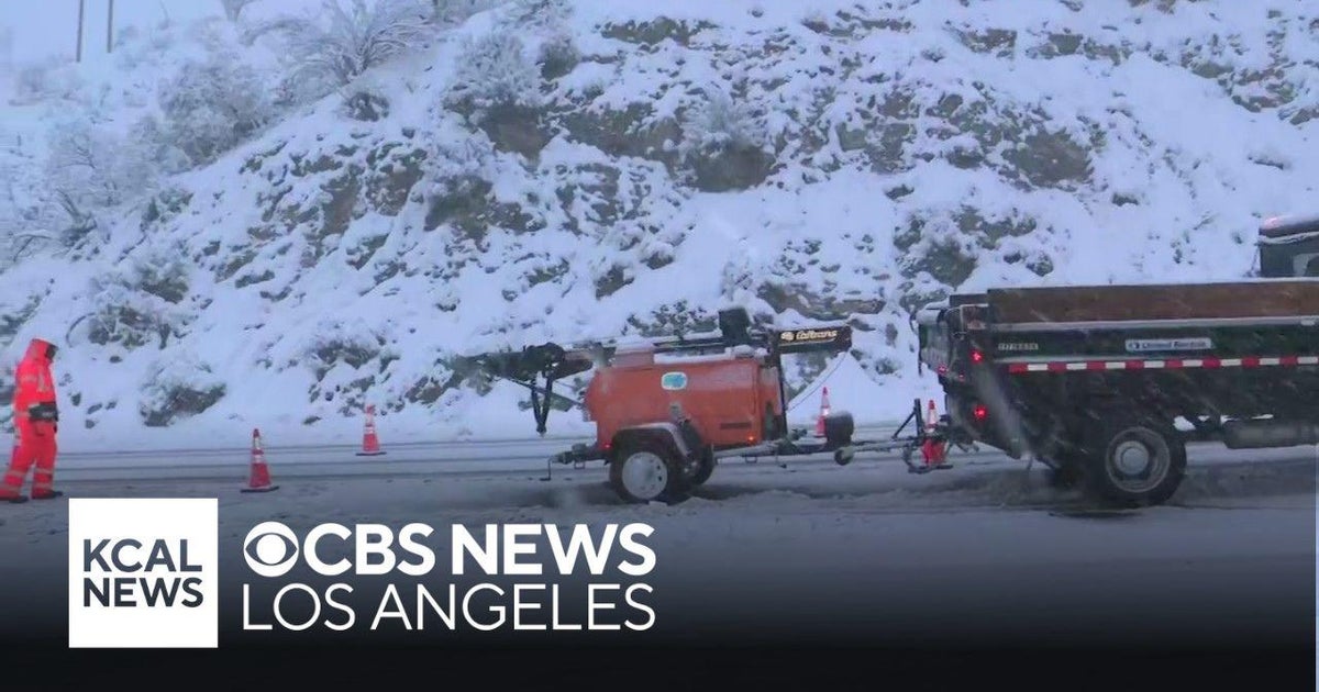 Snowy commute in Wrightwood causes road closures and traffic delays ...