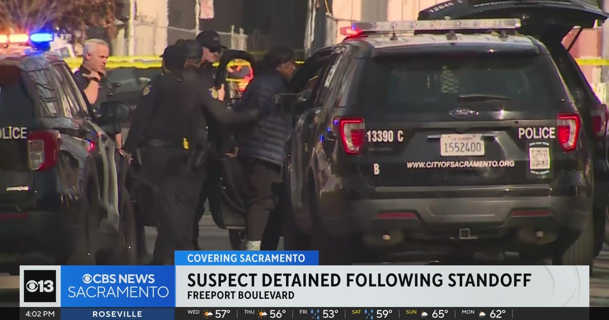 Carjacking suspect following south Sacramento standoff