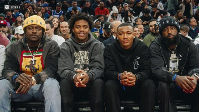 aj-brown-devonta-smith-eagles-at-sixers-game.jpg 