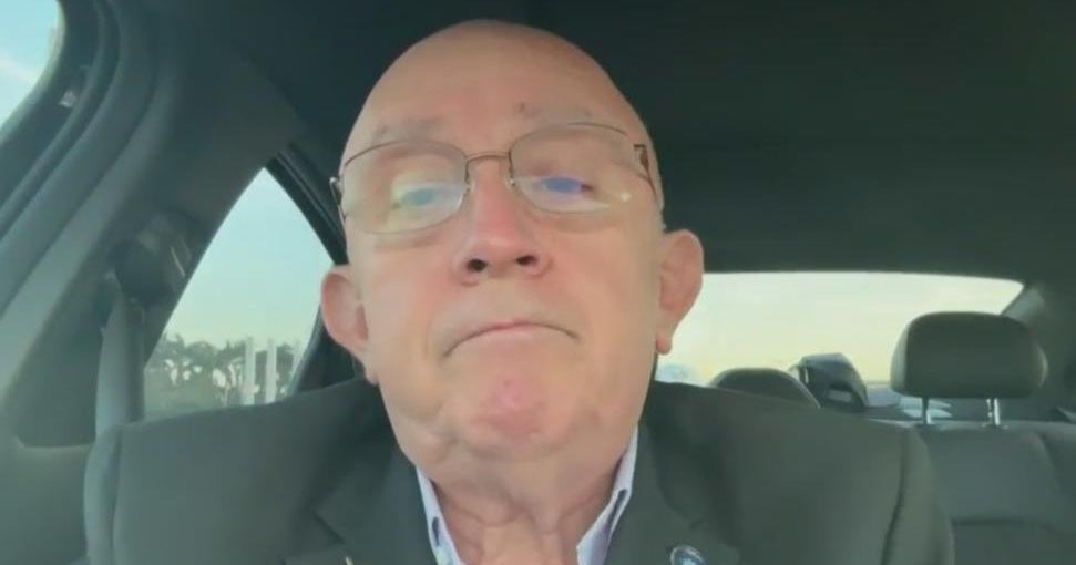 Aviation expert weighs in on plane, helicopter crash near Washington D.C. Aviation expert weighs in on plane, helicopter crash near Washington D.C.