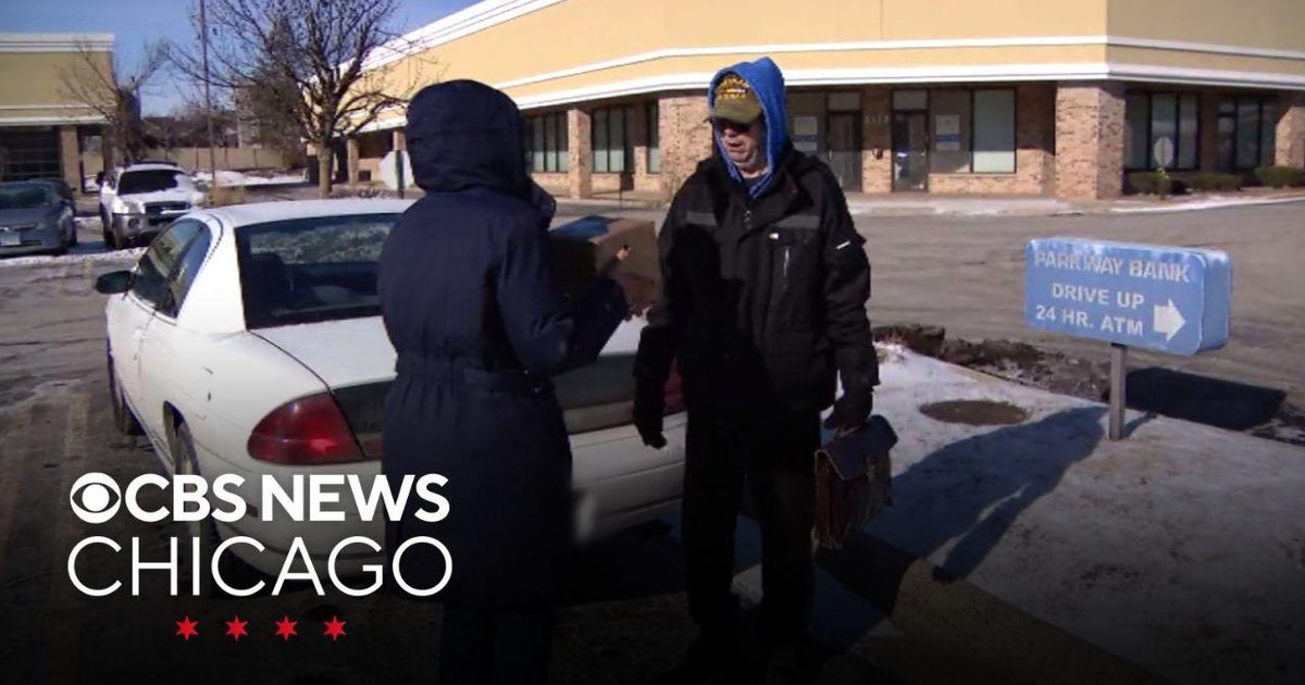 Good Samaritan helps veteran get his car back on the road - CBS Chicago