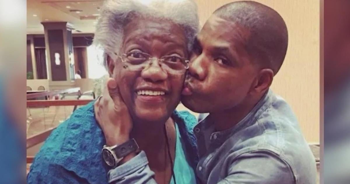 Kirk Franklin Receives Grammy Nomination, Celebrates with Former Teacher