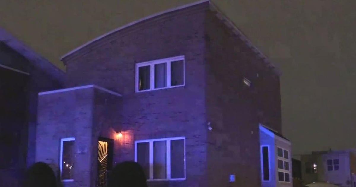 Man, 57, shot to death by woman, 60, inside home in Chicago's Auburn ...