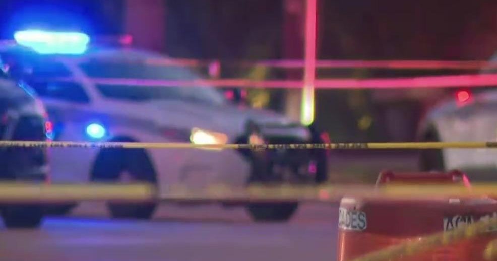 Man fatally stabbed on Miami trolley; suspect in custody - CBS Miami