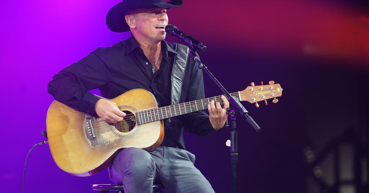 Country music star Kenny Chesney announces first book, "Heart Life Music," which delves into his life, music business