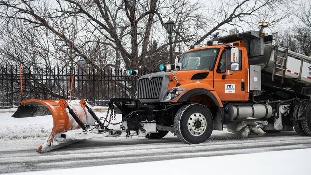 Major Snowstorm Pummels Minneapolis/St Paul Area 