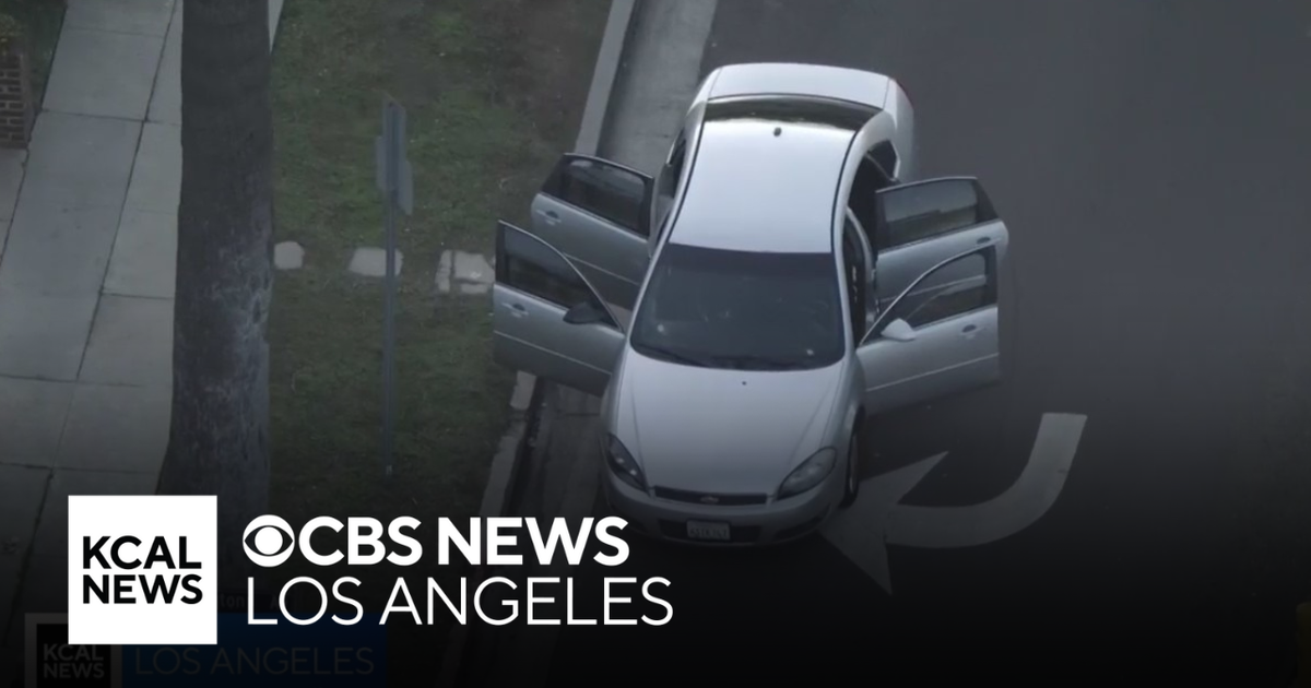 3 wounded in Jefferson Park shooting - CBS Los Angeles