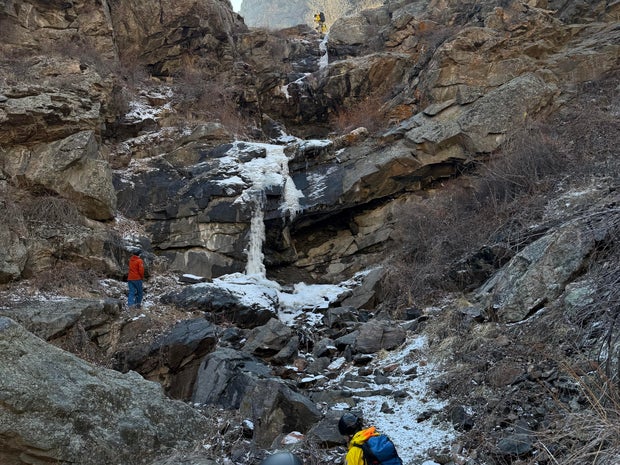 ice-climber-rescue.jpg 
