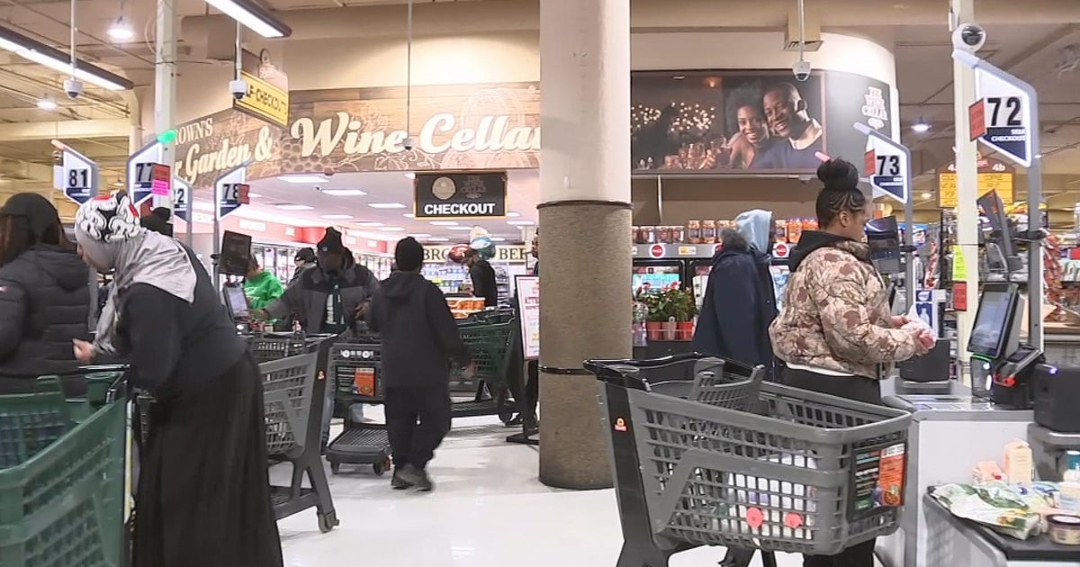 Shoppers in Pennsylvania flock to grocery stores to beat winter storm and prep for Super Bowl LIX Shoppers in Pennsylvania flock to grocery stores to beat winter storm and prep for Super Bowl LIX
