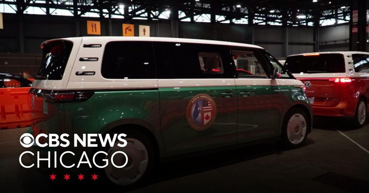 Chicago Auto Show visitors get a real feel for driving electric ...