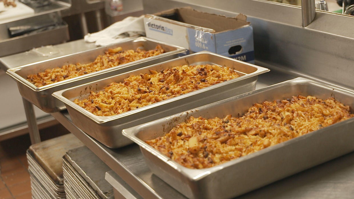 hot-meal-kh-raw-01-concatenated-115947-frame-24502.jpg 