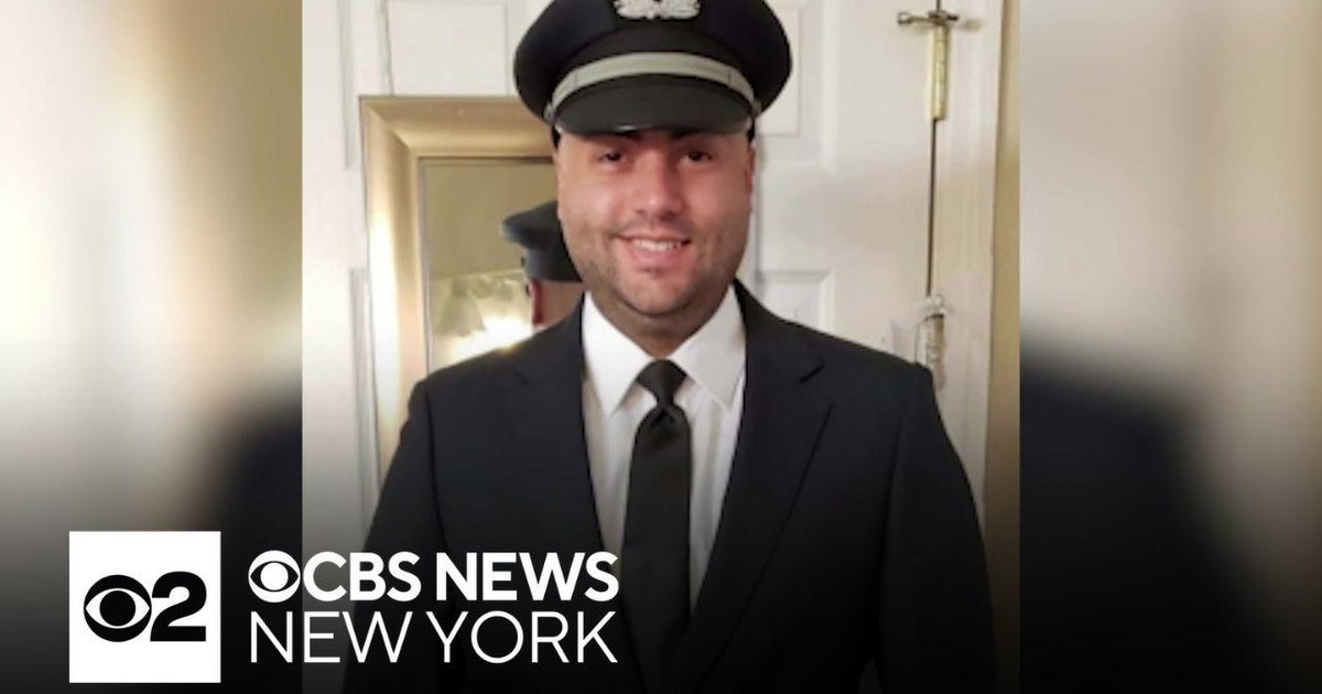Funeral held in NYC for American Airlines pilot killed in DC plane ...