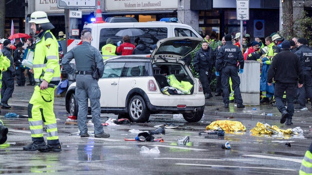 Car driven into group of people in Munich 