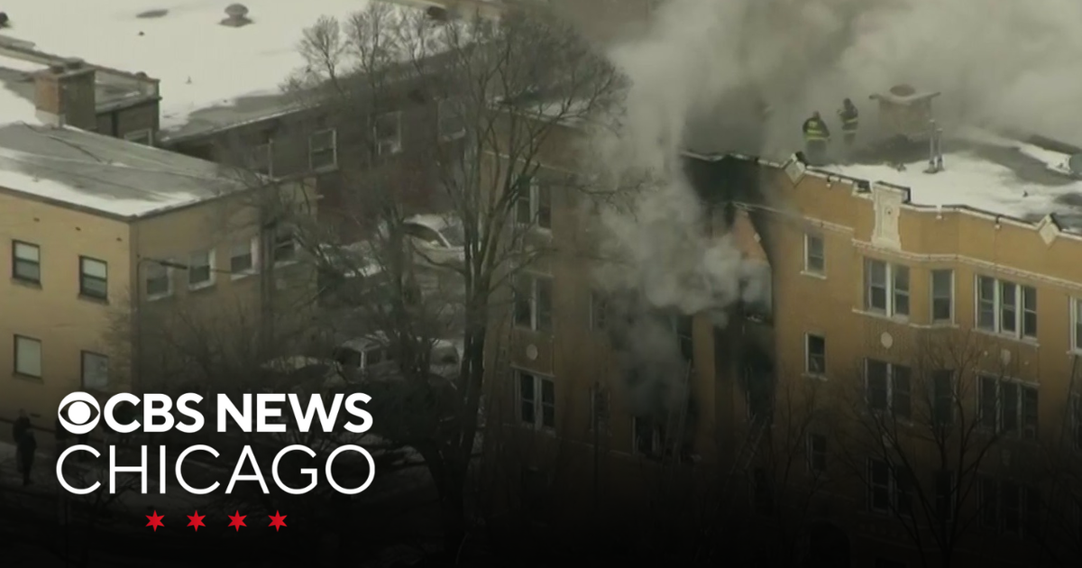 CFD battle 2 alarm fire in West Rogers Park - CBS Chicago