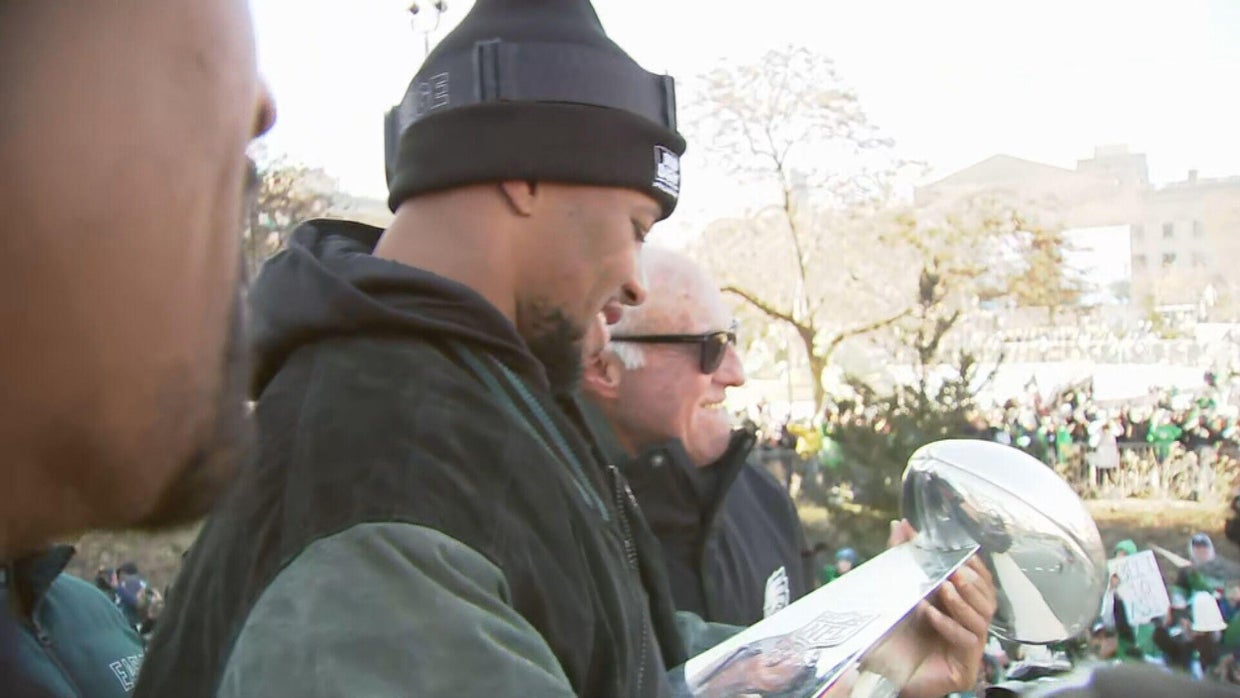 Photos show Eagles Super Bowl 2025 parade in Philadelphia - CBS ...