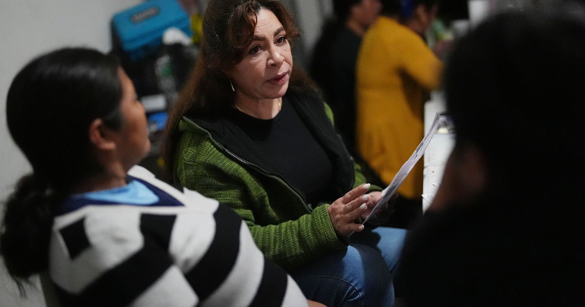 Fearful immigrants ask South Florida activist to sign guardianship papers for their children Fearful immigrants ask South Florida activist to sign guardianship papers for their children