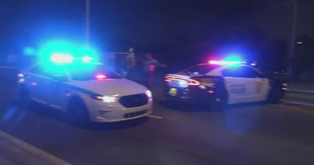 Man and woman killed in Brownsville crash - CBS Miami