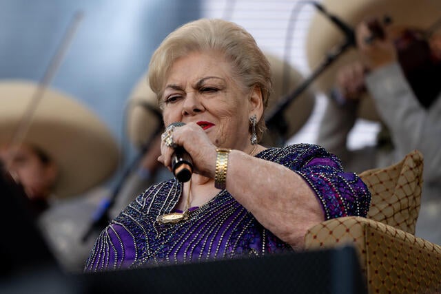 Paquita la del Barrio, famed Mexican singer, dies at 77 - CBS Los Angeles