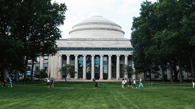 Massachusetts Institute of Technology 