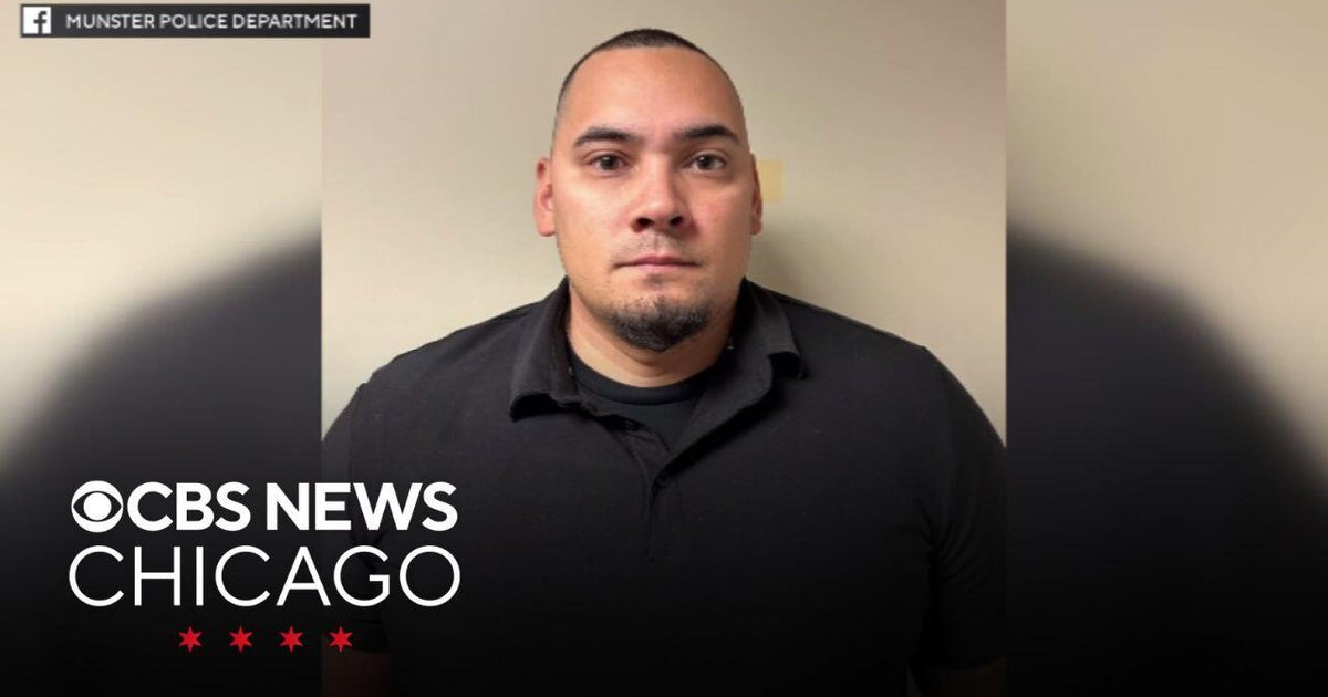 Off-duty Munster police officer killed in car crash - CBS Chicago