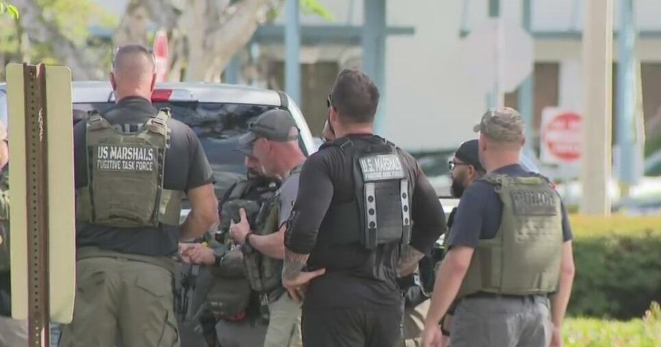 SWAT situation ends with arrest in Hollywood